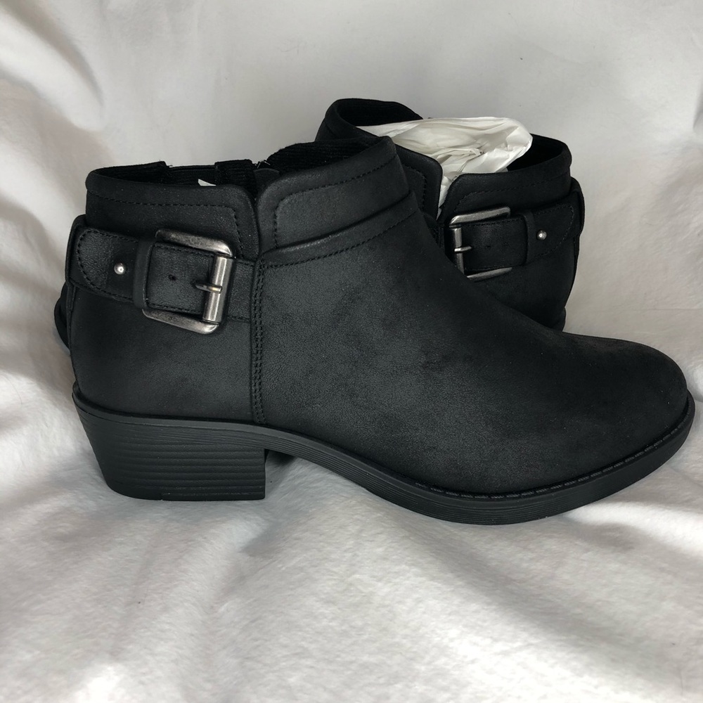 Women's Torrid Ankle Boot with Buckle Size 10 - Picture 5 of 16